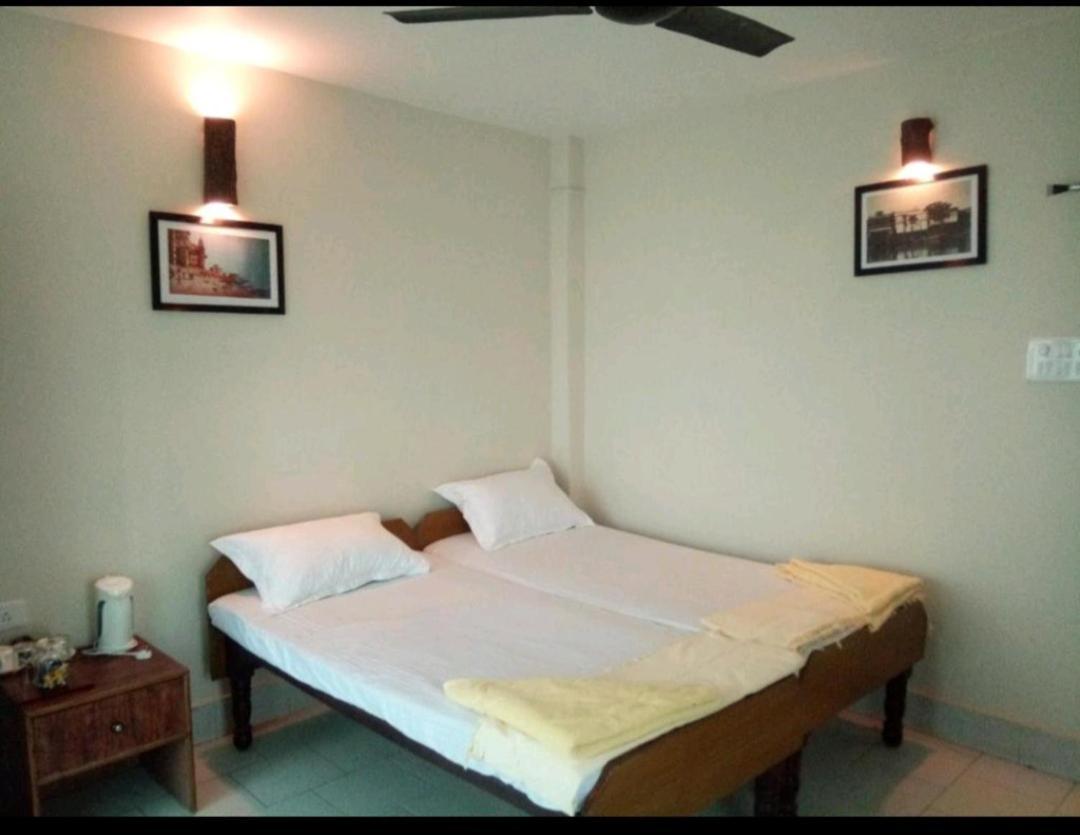 Monalisa Hostel Váránasí Exteriér fotografie